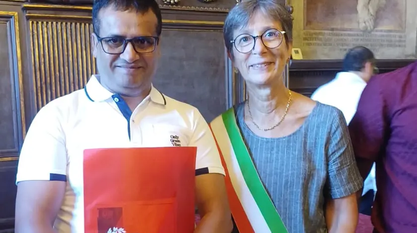 Mohamed Helal, fruttivendolo dell’Arcella, ha ottenuto la cittadinanza dopo un lungo calvario burocratico