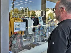 I necrologi del commercio apparsi sulle vetrine di Montegrotto