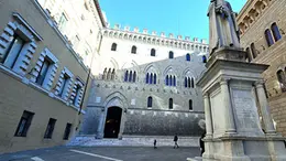 Rocca Salimbeni, quartier generale del Monte dei Paschi di Siena, banca al centro del risiko