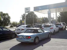 La coda di auto in via Plebiscito