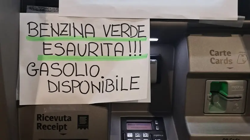 Benzina esaurita a Piove (Agenzia Bianchi)