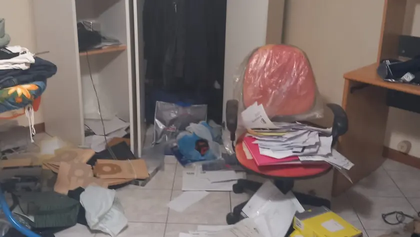 La casa messa a soqquadro dai ladri a Vo'