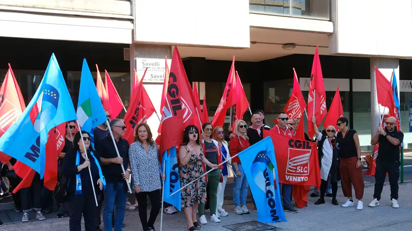 Lo sciopero dei dipendenti della Konecta di Padova