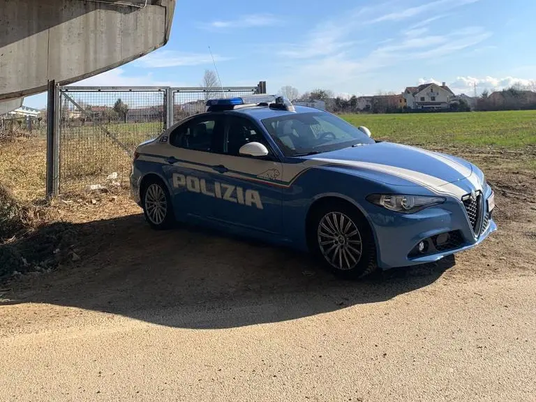 Controlli della polizia nel ristorante di sushi