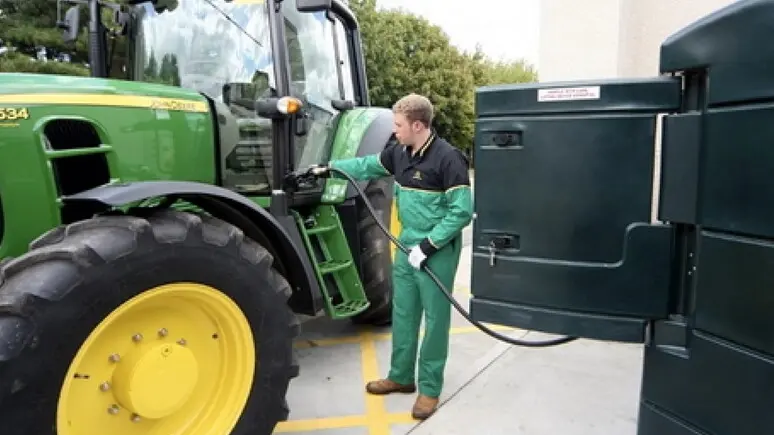 Veneto, sconto del 20% su gasolio e benzina per agricoltura e pesca fino al 31 ottobre