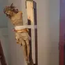 Il crocifisso vandalizzato