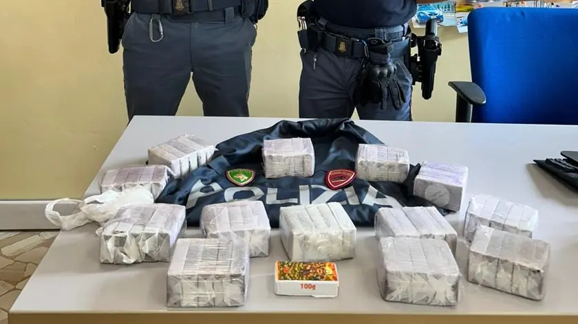 Parte della droga sequestrata
