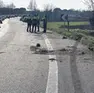 I rilievi della polizia locale dopo uno dei tanti incidenti