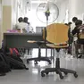 Ventilatore in una classe contro il gran caldo