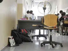 Ventilatore in una classe contro il gran caldo