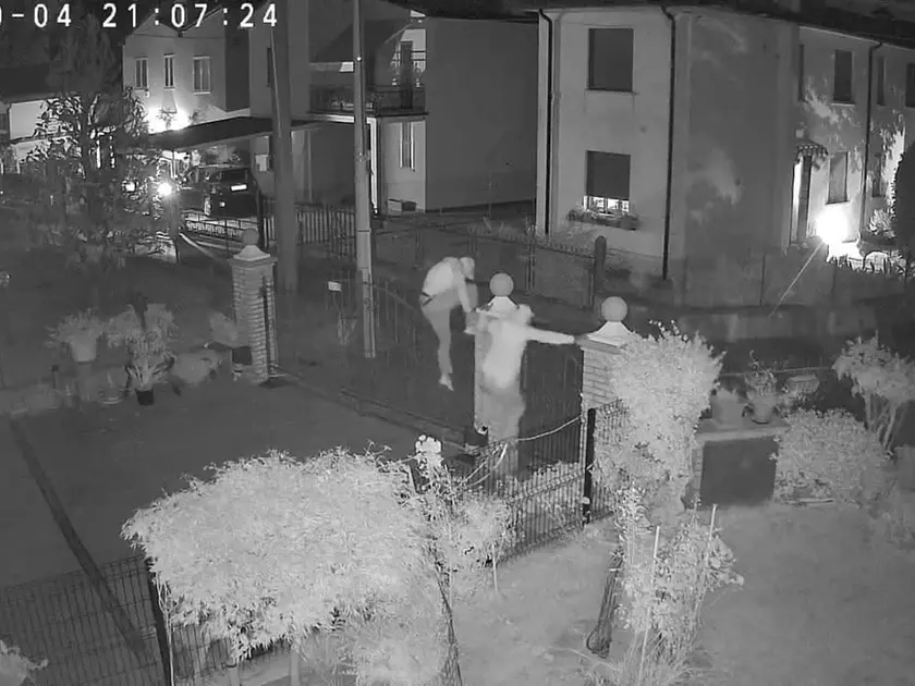 I ladri ripresi dalla videosorveglia