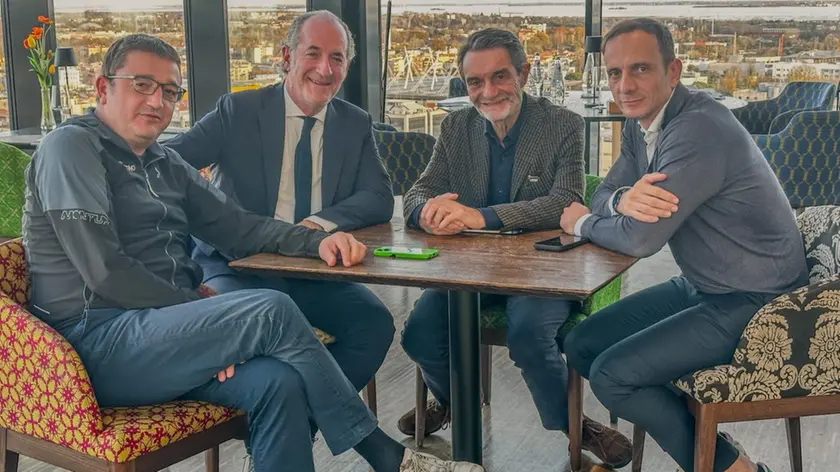 I quattro governatori della Lega riuniti a pranzo al ristorante Aki di Mestre. Da sinistra: Maurizio Fugatti (Provincia autonoma di Trento), Luca Zaia (Veneto), Attilio Fontana (Lombardia) e Massimiliano Fedriga (Friuli Venezia Giulia)