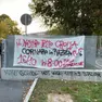 Lo striscione affisso dagli studenti al liceo Cornaro