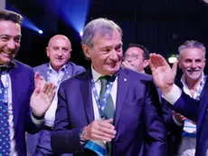 Al centro il presidente uscente della Fisi Flavio Roda