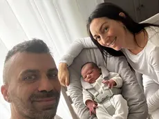 Thomas Ciprian con la compagna Virginia e il piccolo Santiago