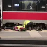 Gli operatori del Suem 118 impegnati nel salvataggio dell'uomo