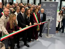 Il taglio del nastro della nuova Radioterapia dell’Istituto Oncologico Veneto