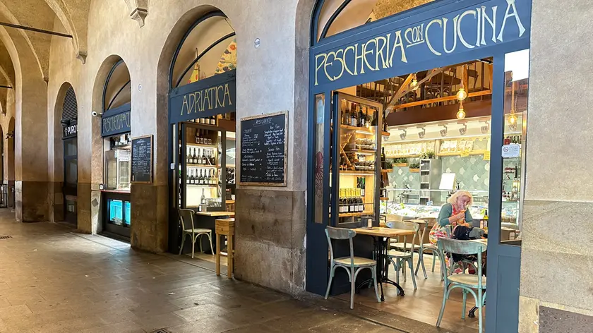 Via tavoli e sedie da Sotto il Salone a Padova