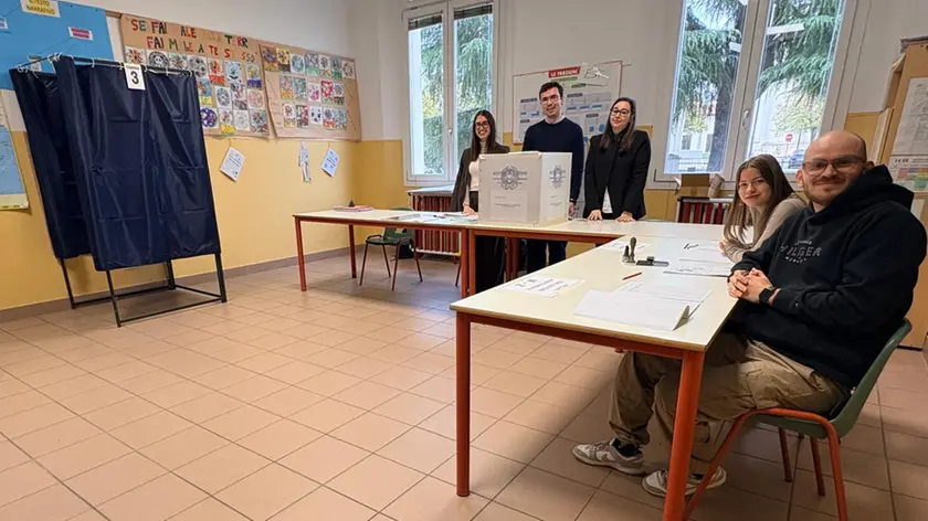 Un seggio del referendum sulla fusione tra Granze e Sant’Elena