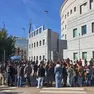 Il sit-in fuori dal Tribunale di Padova (foto Marco Corini/Agenzia Bianchi)