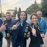 I sindaci Damiano Fusaro e Valentina Businarolo brindano alla neonata Atesia (foto Zangirolami)