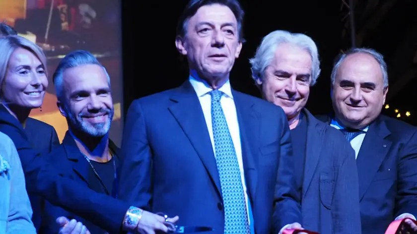 Il taglio del nastro al teatro Geox