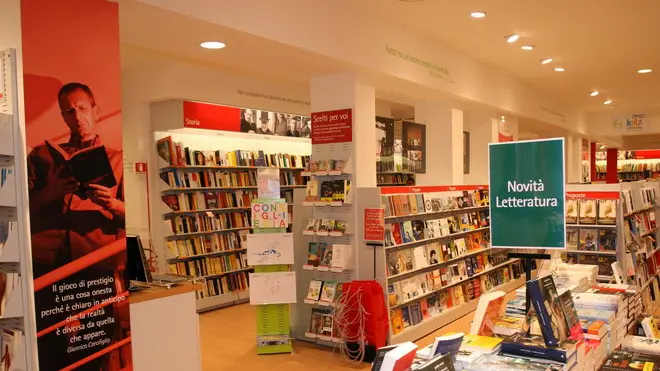 PUCCI TREVISO INAUGURAZIONE LIBRERIA FELTRINELLI IN PIAZZA DUOMO AGENZIA FOTOGRAFICA FOTOFILM