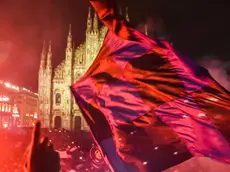 Festeggiamenti per lo scudetto dell’Inter in piazza Duomo, Milano 22 Aprile 2024 ANSA/MATTEO CORNER