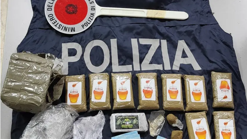La droga sequestrata al sedicenne