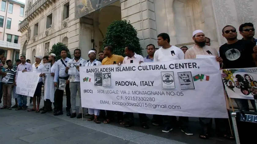 MARIAN - AGENZIA BIANCHI - PADOVA - MANIFESTAZIONE BANGLADESH