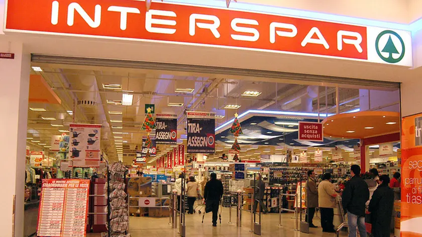 PD 09 DICEMBRE 2003 2003 G.M. CASO ACQUE AVVELENATE INTERSPAR. (CARRAI) CASO ACQUE NATURALI AVVELENATE.interspar. (CARRAI)