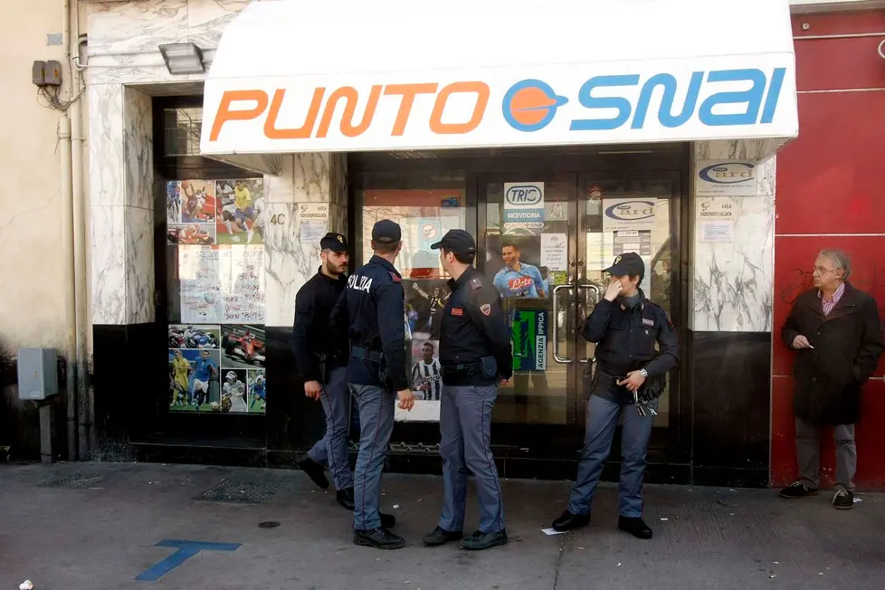 FERRO - CHIUSURA SNAI IN STAZIONE