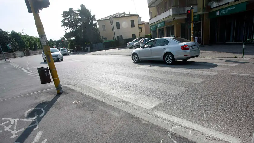 FERRO - AGENZIA BIANCHI - PADOVA - BAMBINO INVESTITO IN VIA ARMISTIZIO
