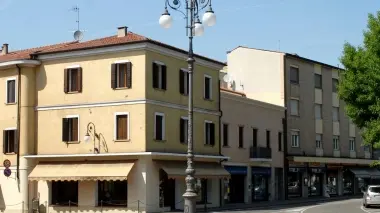 PASTICCERIA LAZZARINI L’investimento è avvenuto davanti al locale