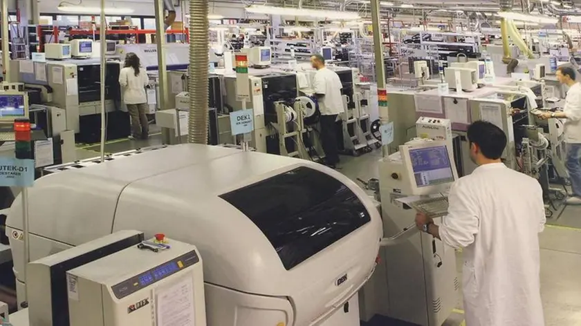- CAREL INDUSTRIES Una fase produttiva Sotto, Luigi Rossi Luciani: presidente