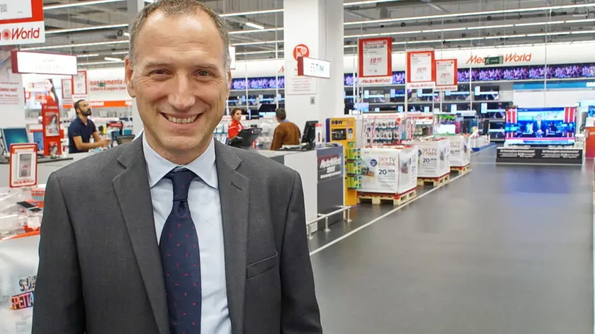 BARON - AGENZIA BIANCHI - PADOVA - MEDIA WORLD, RIAPERTURA DOPO IL RINNOVO LOCALI. DIRETTORE ALESSANDRO BEGGIO