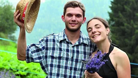 Davide Dal Peraro ed Eleonora Doriguzzi, che oggi gestiscono un’azienda agricola a Costa di San Nicolò di Comelico