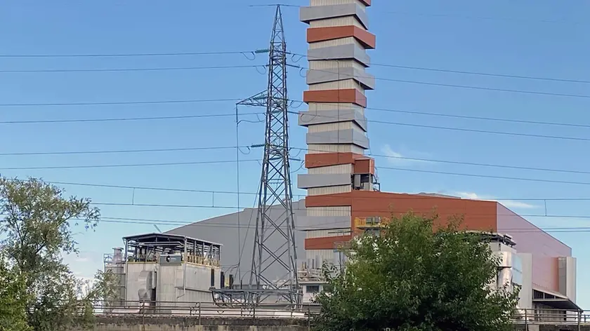 L’inceneritore di San Lazzaro in viale della Navigazione interne