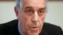 NUOVO CORSO A PIAZZA CORDUSIO Paolo Biasi (Cariverona), Dino De Poli (Cassamarca) e il nuovo direttore generale di Unicredit Roberto Nicastro