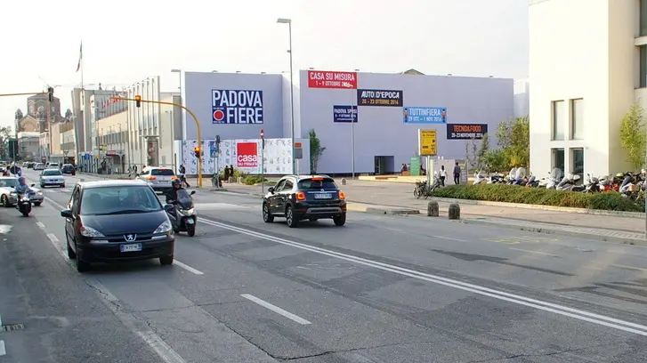 BARON - AGENZIA BIANCHI - PADOVA - VIA TOMMASEO , PREVISIONE CHIUSURA STRADA DAVANTI FIERA