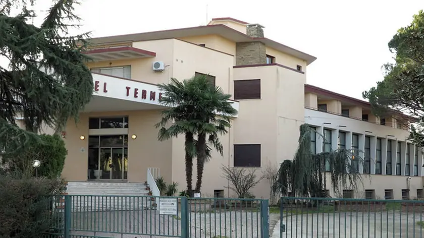 CADONI.HOTEL TERME EUGANEE CHIUSO BATTAGLIA