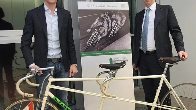 BARON PRESENTAZIONE CICLISTI PADOVANI TEOLO alberto ongarato con galdino peruzzo