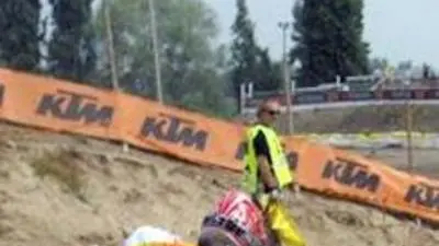 Foto di una delle gare del 02.06.2012 al crossodromo di Montagnana..In questa foto si vedono i piloti a distanza di sicurezza sotto gli alberi (in alto a dx).ph. Zangirolami