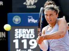 epa11261364 Italian tennis player Sara Errani in action against Romanian Irina Bara during a quarterfinal match at the Copa Colsanitas WTA tennis tournament in Bogota, Colombia, on 05 April 2024. EPA/Mauricio Duenas Castaneda