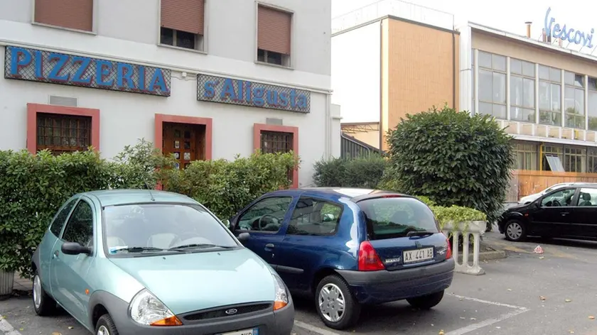 PD 21 SETTEMBRE 2004 G.M. ESTERNO PIZZERIA SALIGUSTA (CARRAI) Esterno pizzeria S_Aligusta - Carrai