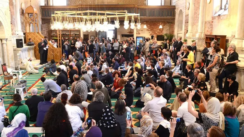Interpress/Mazzega Morsego Venezia. 08.05.2015.- Biennale Moschea nel padiglione Islanda all'Abazzia