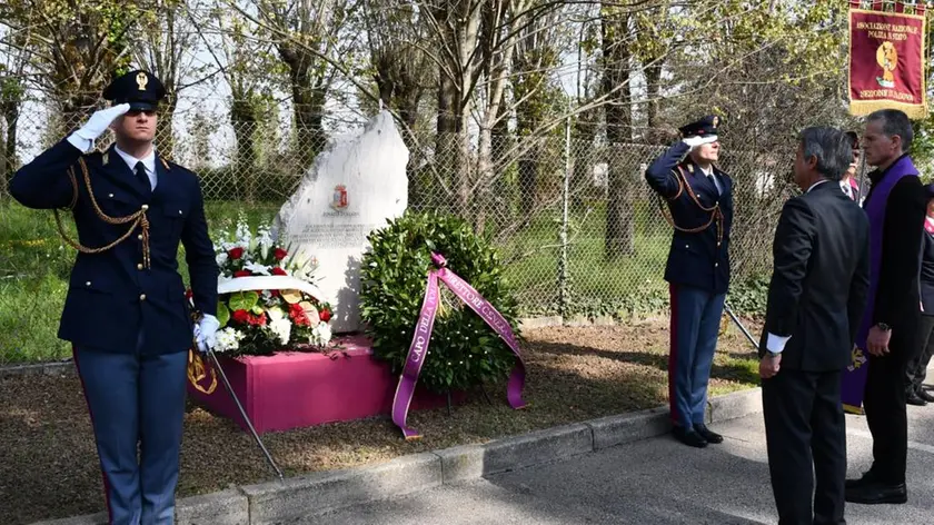 La cerimonia in ricordo dell'assistente Giovanni Borraccino e dell'Ausiliario Giordano Coffen