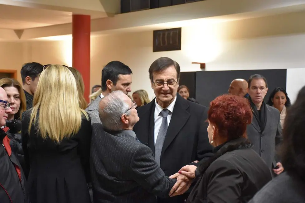 DINELLO - DINO TOMMASELLA - SAN DONA' DI PIAVE - FUNERALE MORIA ORFEI- IL MARITO NONES WALTER CON IO FIGLIO STEFANO E LARA