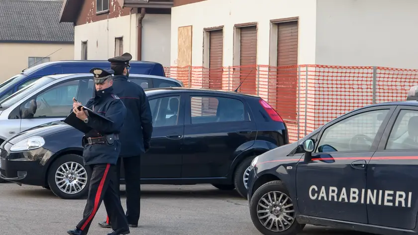 Bagnoli di Sopra (PD), 01.12.2016 Bliz Interforze a centro profughi nella ex caserma di Bagnoli. Nella foto: i Carabinieri controllano ogni veicolo e persona che entra nella base, ispezionando anche l'interno del mezzo.