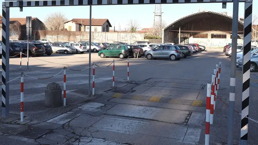 MARIAN - AGENZIA BIANCHI - PADOVA - PARCHEGGIO SARPI